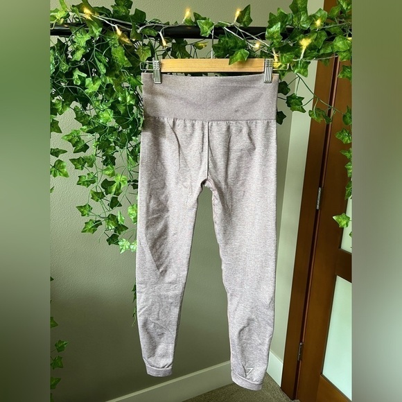 Gymshark mid rise Mauve pink leggings size small - Picture 2 of 5